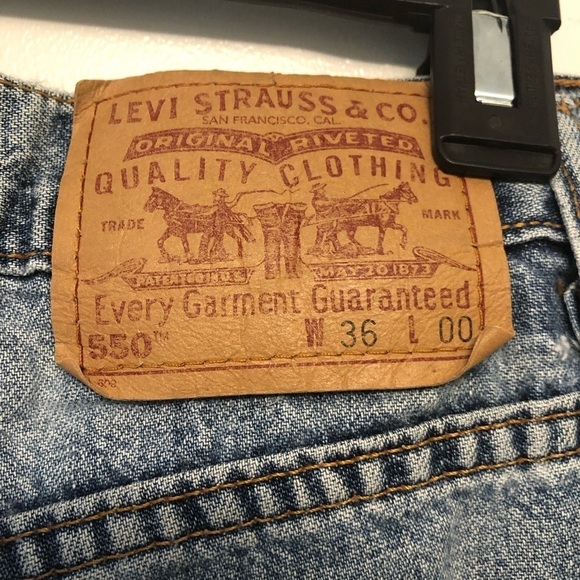 Levi’s 550 Relaxed Fit Denim Medium Wash Jean Shorts - 36 - Picture 4 of 6